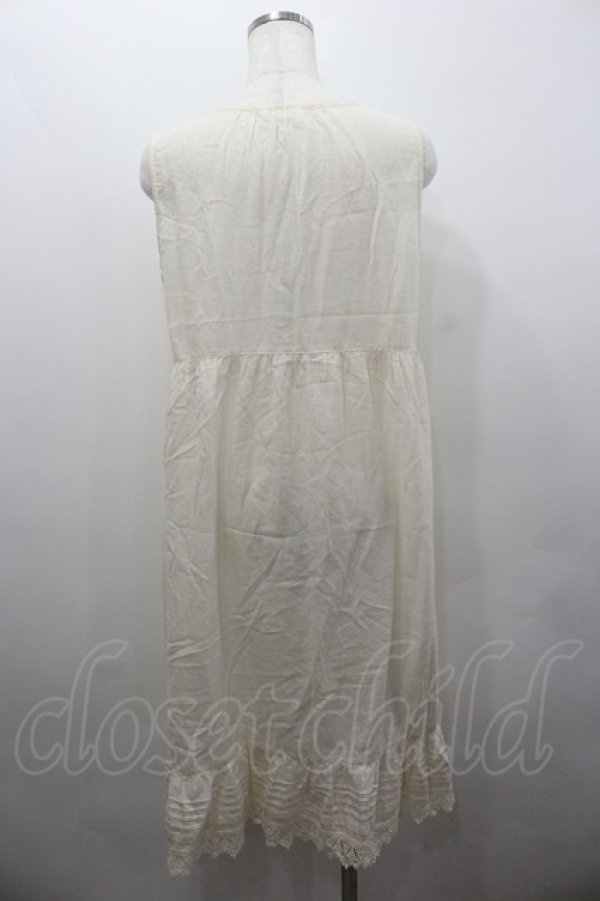 画像3: PINK HOUSE / 胸元カメリアニットモチーフノースリーブチュニック  キナリ I-26-02-06-081-LO-TO-SA-ZI (3)