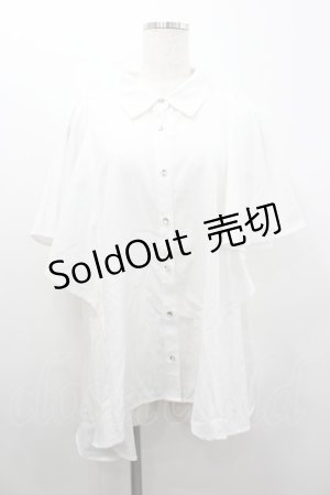 画像: axes femme / ケープ風フレア袖ロングシャツ  白 I-26-02-08-001-AX-BL-HR-ZI