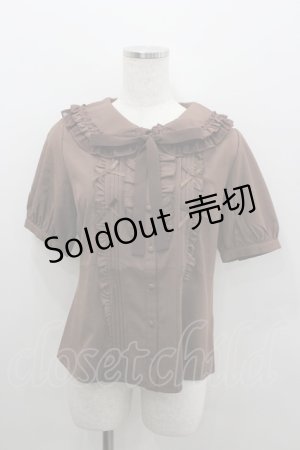 画像: axes femme POETIQUE / リボンフリル半袖ブラウス  モカ I-26-02-08-037-AX-BL-HR-ZI