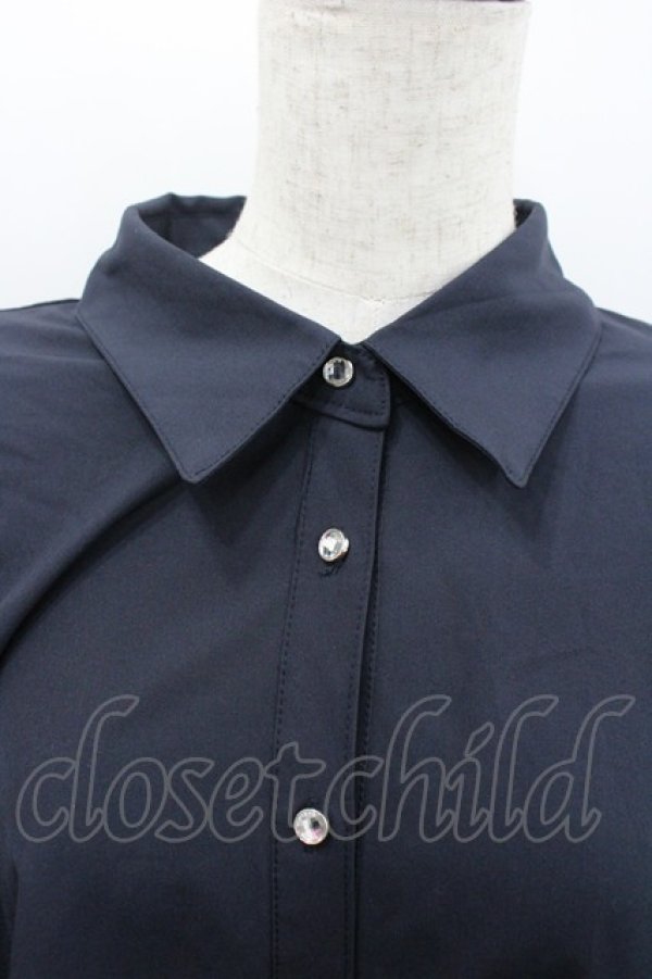 画像2: axes femme / ケープ風フレア袖ロングシャツ  黒 I-26-02-08-049-AX-BL-HR-ZI (2)