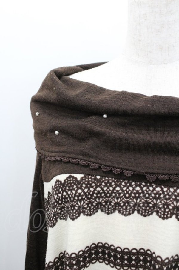 画像2: axes femme / 薔薇レースボーダーオフショルニットワンピース  ブラウンＸアイボリー I-26-02-08-062-AX-OP-SA-ZI (2)