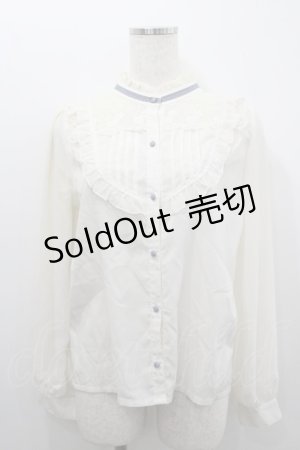 画像: axes femme / フロントレースハイネックブラウス  生成りＸ青 I-26-02-08-007-AX-BL-SA-ZI