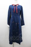 画像1: axes femme / 苺総刺繍ワンピース  紺 I-26-02-08-068-AX-OP-SA-ZI (1)