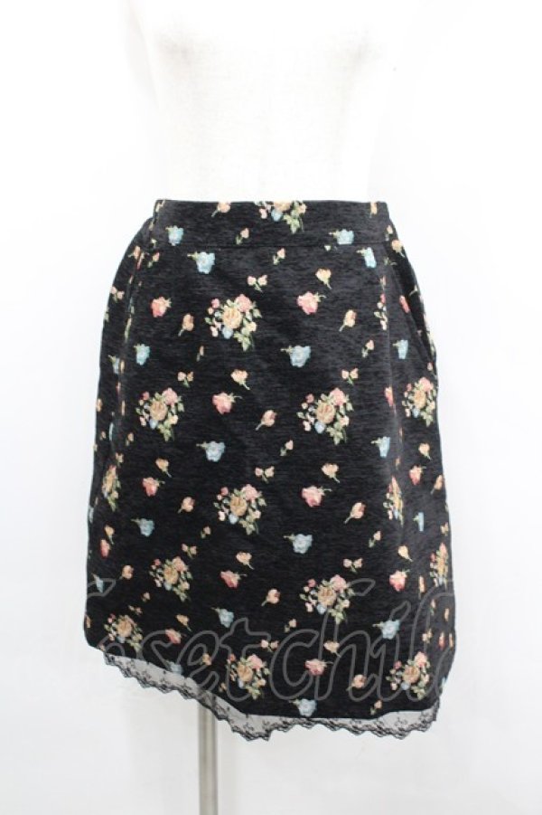 画像1: axes femme POETIQUE / フラワー刺繍ミニスカート  黒 I-26-02-08-113-AX-SK-SA-ZI (1)