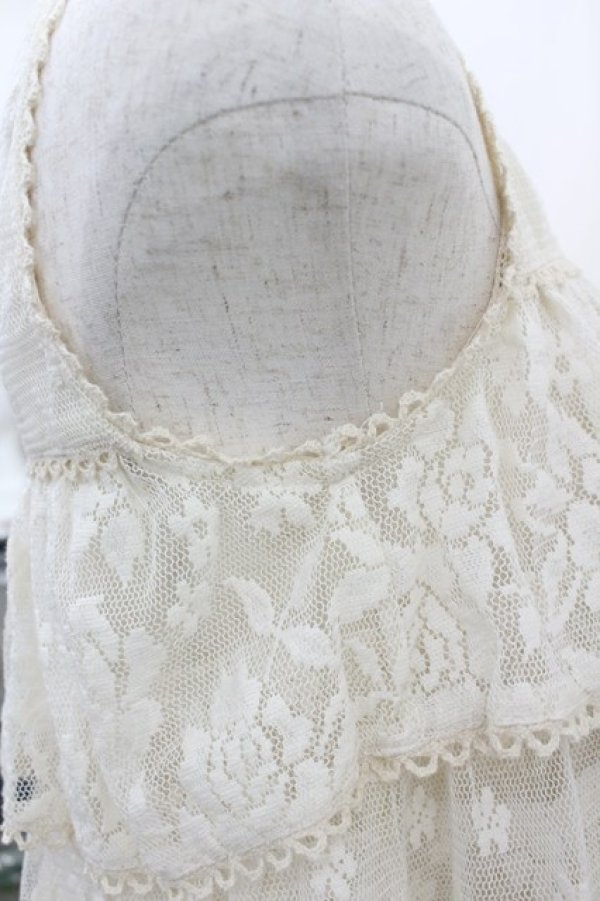 画像3: LIZ LISA / 4段レースフリルノースリーブカーディガン  アイボリー I-26-02-11-068-LO-TO-SA-ZI (3)