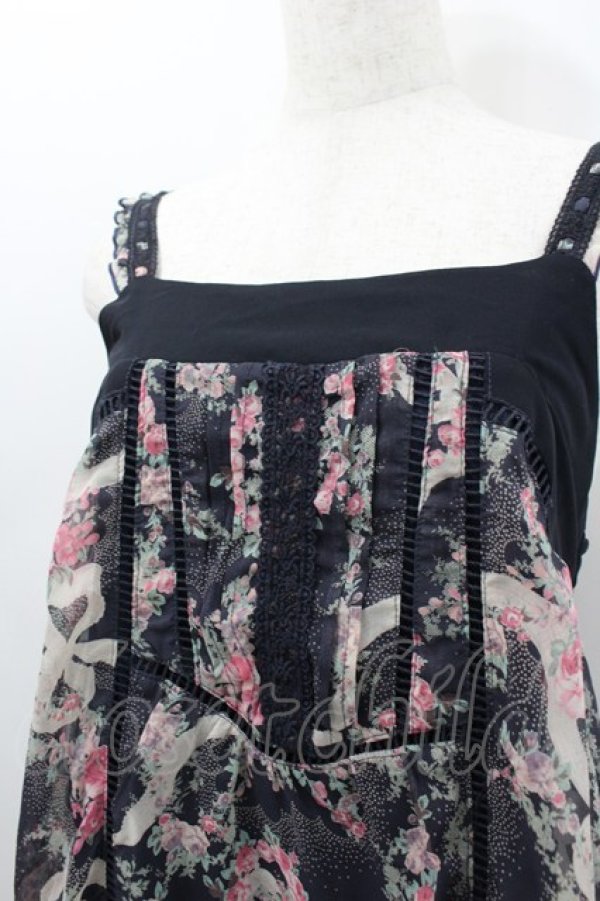 画像2: axes femme / ローズリボンプリントシフォンキャミワンピース  ネイビーＸピンクＸアイボリー I-26-02-11-100-AX-OP-SA-ZI (2)