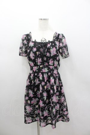 画像: axes femme / 薔薇ブーケプリントシフォン半袖ワンピース  黒Xピンク I-26-02-11-118-AX-OP-SA-ZI