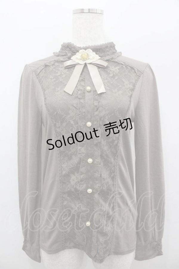 画像1: axes femme / ブローチ付スタンド襟PO M モカ I-26-02-11-013-AX-TO-SA-ZI (1)