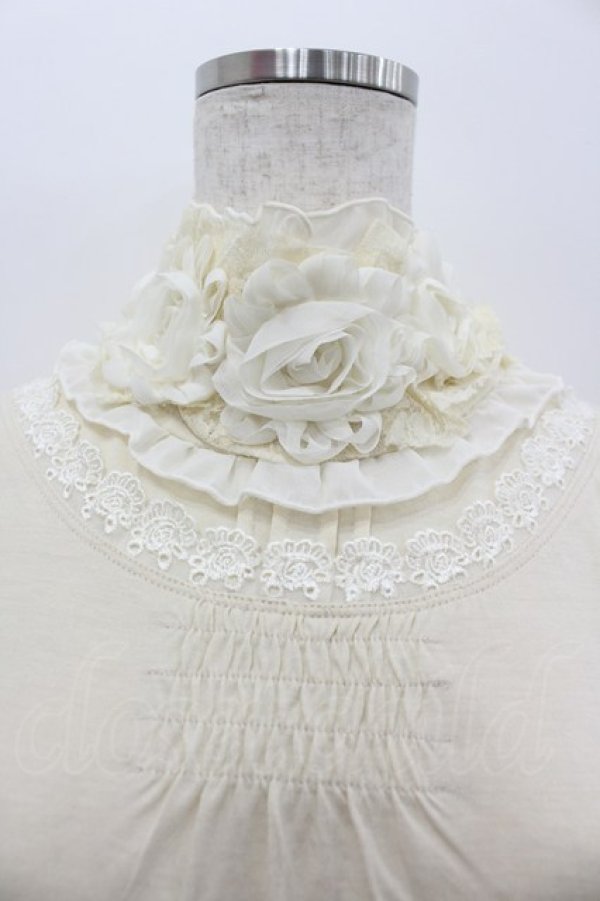 画像2: axes femme / 首元ローズタートル  アイボリー I-26-02-11-020-AX-TO-SA-ZI (2)