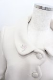 画像2: Fi.n.t / ローズ刺繍衿スカラップコート F ベージュ I-26-02-13-005-CA-CO-TE-ZI (2)
