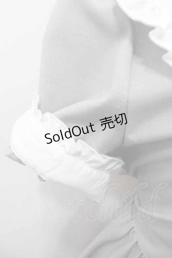 画像3: Amavel / リボン付きフリルセーラーカラー半袖ワンピース  グレーＸ白 I-26-02-13-077-CA-OP-SA-ZI (3)