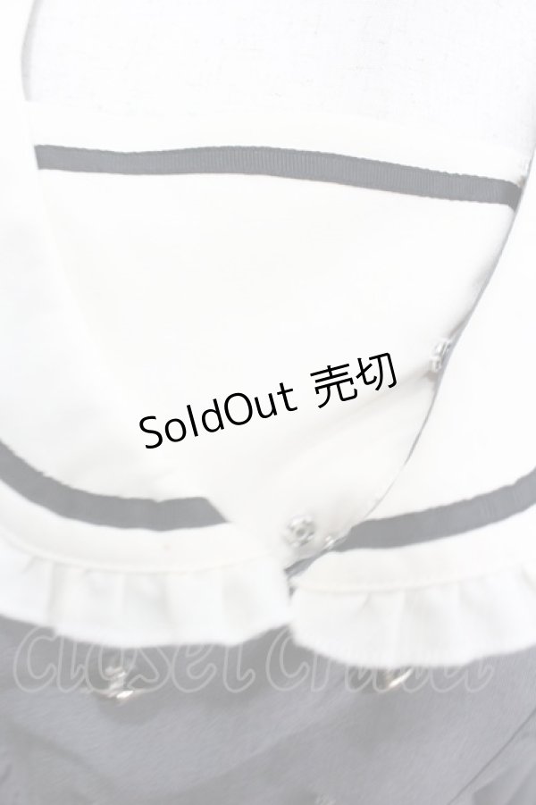 画像2: Amavel / リボン付きフリルセーラーカラーワンピース  グレー I-26-02-13-078-CA-OP-SA-ZI (2)