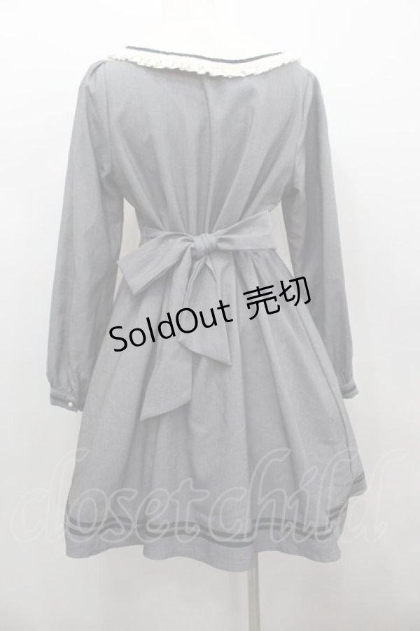 画像3: Amavel / リボン付きフリルセーラーカラーワンピース  グレー I-26-02-13-078-CA-OP-SA-ZI (3)