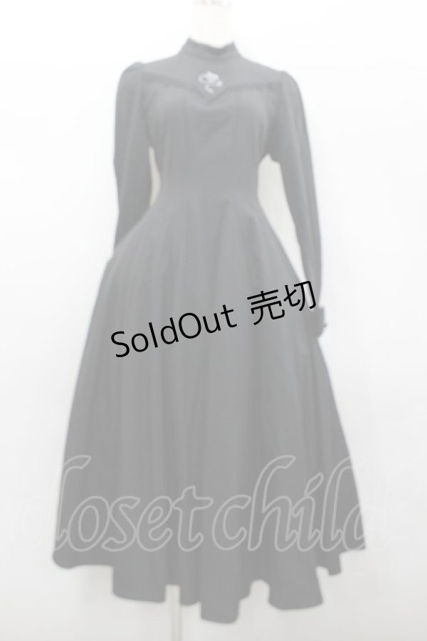 画像1: Stamp Albums / 蛇刺繍ハイネック長袖ワンピース S 黒Ｘ白 I-26-02-13-090-LO-OP-SA-ZI (1)