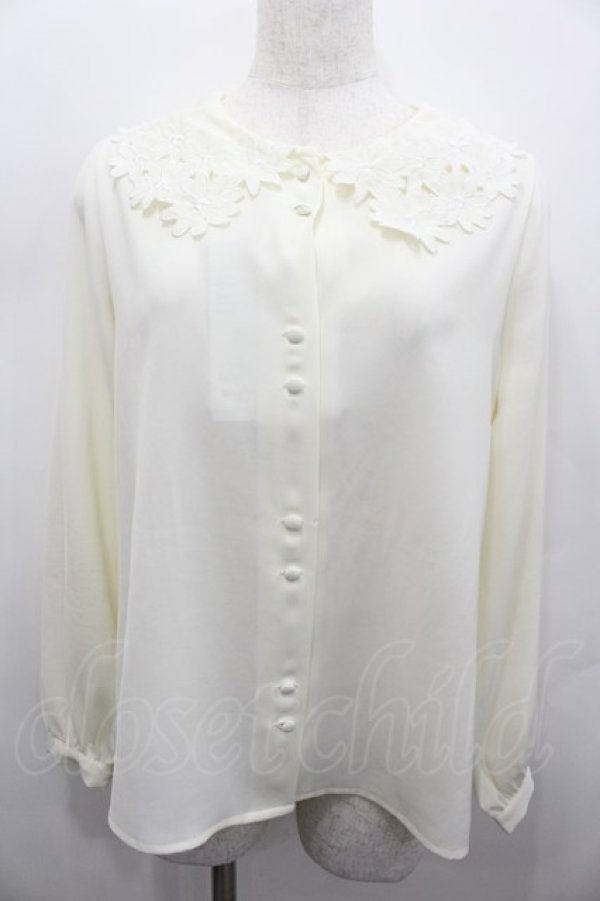 画像1: F i.n.t / マーガレットカットワークブラウス F アイボリー I-26-02-13-011-CA-BL-TE-ZI (1)