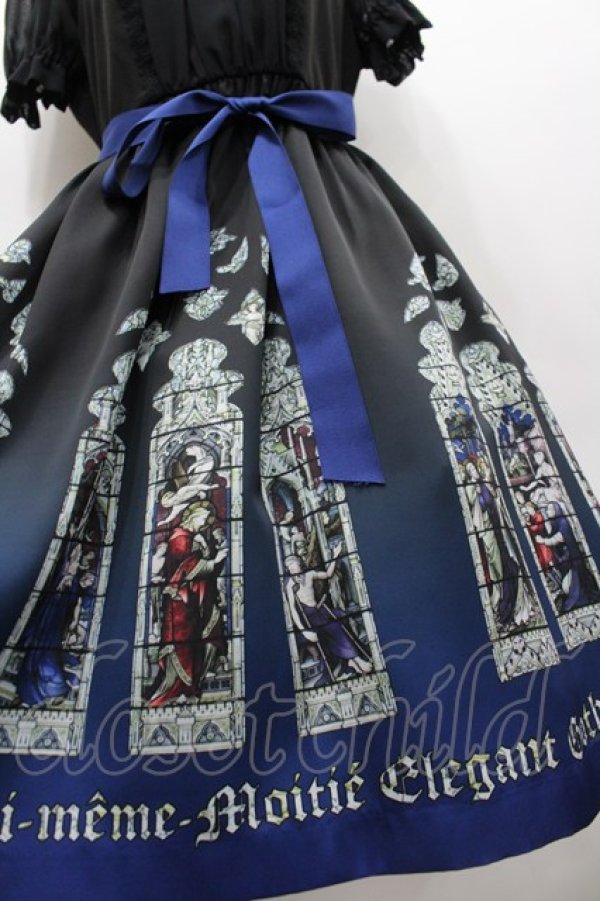 画像2: Moi-meme-Moitie / ステンドグラスプリントサテンワンピース 2 黒×青 I-26-02-13-101-MO-OP-TE-ZI (2)