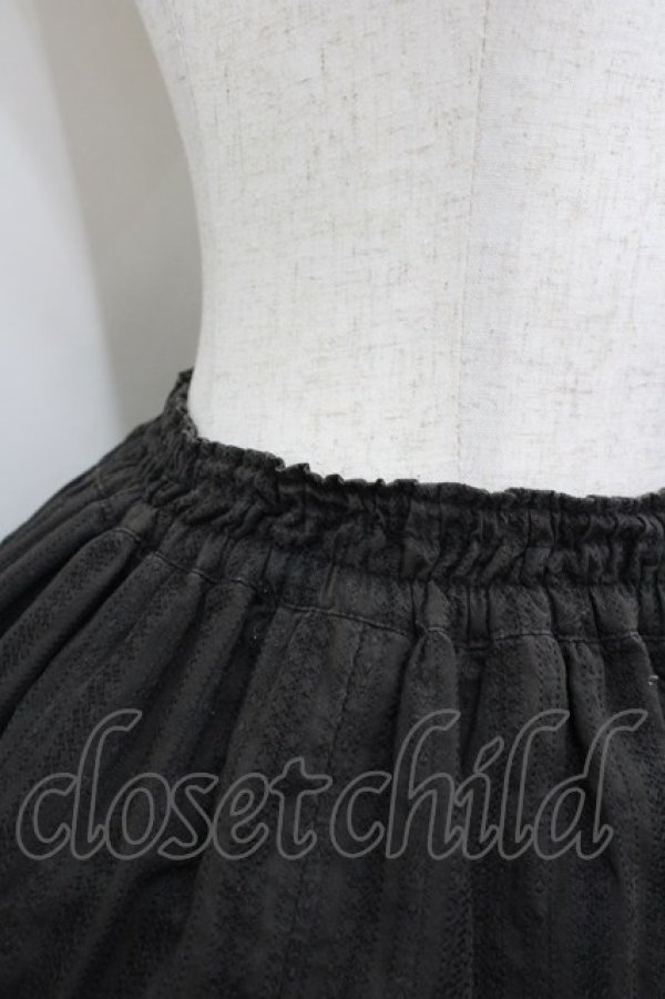 画像2: BABY,THE STARS SHINE BRIGHT / からみスカート  黒 I-26-02-13-104-BA-SK-SA-ZI (2)