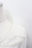 画像2: an another angelus / ローズ刺繍ハシゴカットワーク衿ブラウス F アイボリー I-26-02-13-012-CA-BL-TE-ZI (2)