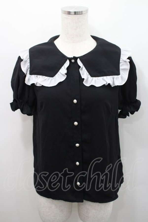 画像1: Jamie エーエヌケー / スクエアフリル襟半袖ブラウス  黒Ｘ白 I-26-02-15-049-LO-BL-SA-ZI (1)