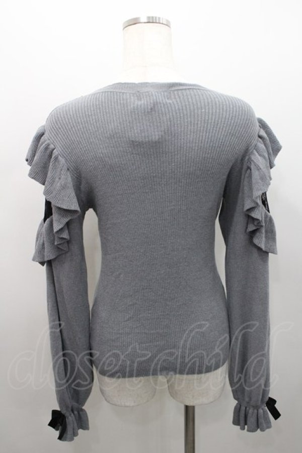 画像2: Rojita / ネックレス付肩ボリュームフリルニットトップス  グレー I-26-02-15-050-LO-TO-SA-ZI (2)