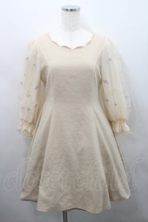 画像: LODISPOTTO / フラワー刺繍チュール袖ワンピース  ベージュ I-26-02-15-057-LO-OP-SA-ZI