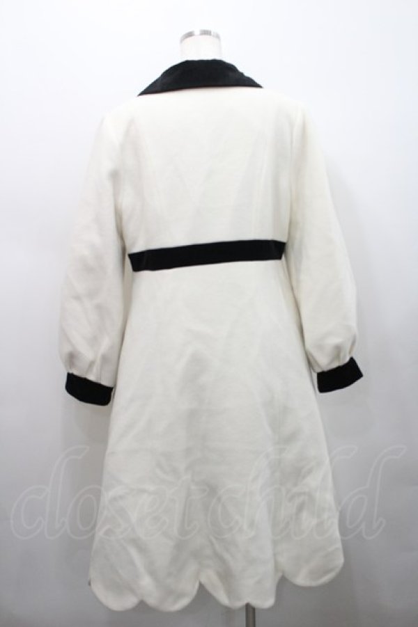 画像2: Melody BasKet / モノトーンスカラップコート  白ｘ黒 I-26-02-15-097-LO-CO-SA-ZI (2)