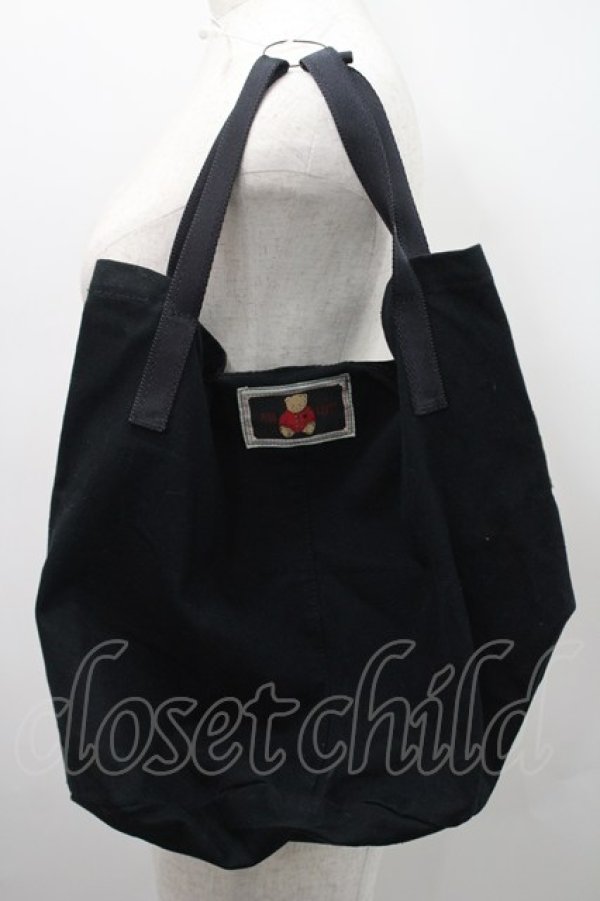 画像2: PINK HOUSE / くまワッペンバケツ型バッグ  黒Ｘ白 I-26-02-15-114-LO-BG-SA-ZI (2)