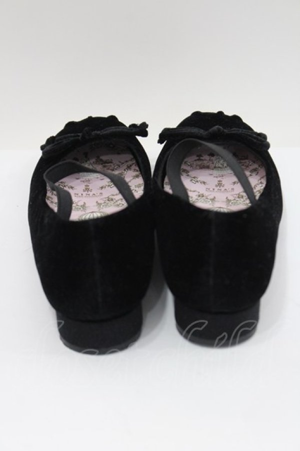 画像3: m petit by misako / NINA’Sコラボ ベロアパンプス LL 黒 I-26-02-15-125-LO-SH-HR-ZI (3)