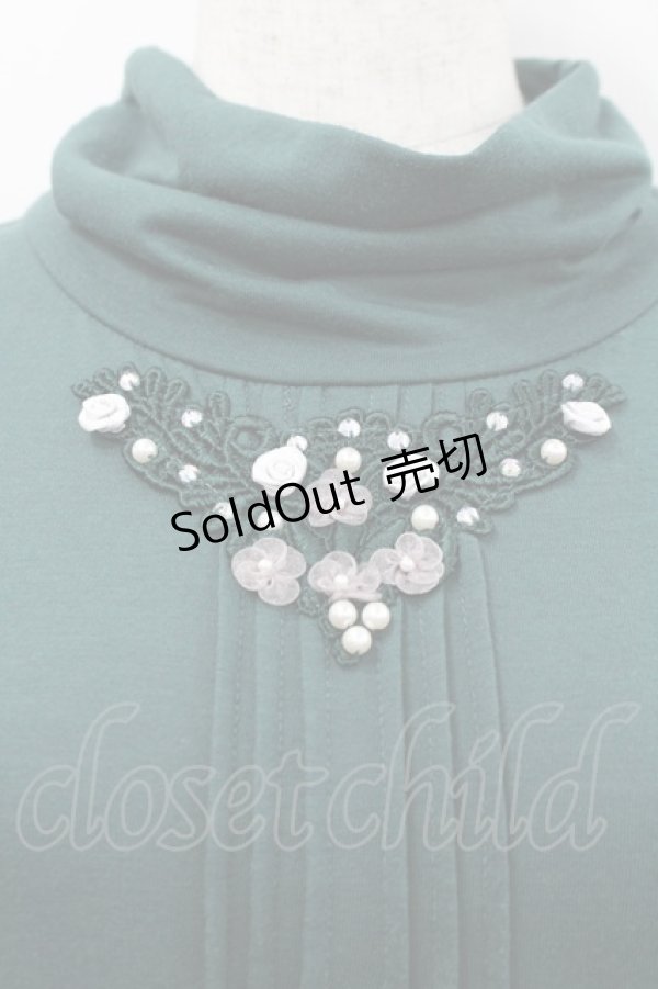 画像2: axes femme / 巻き薔薇レースハイネックカットソー M グリーン I-26-02-18-054-AX-TO-SA-ZI (2)