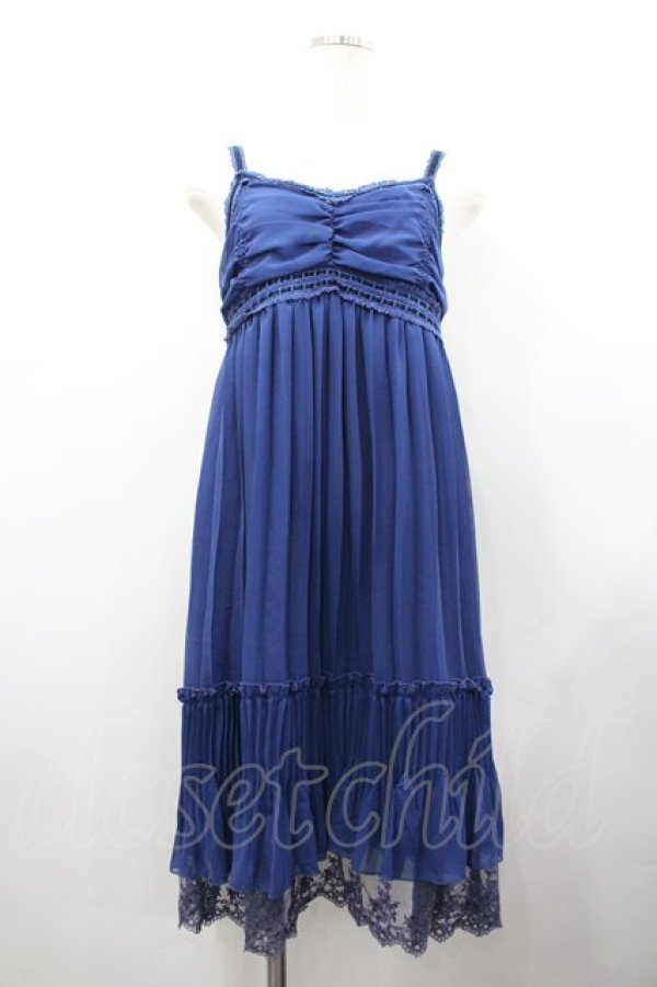 画像1: axes femme / プリーツシフォンキャミワンピース  青 I-26-02-18-066-AX-OP-SA-ZI (1)