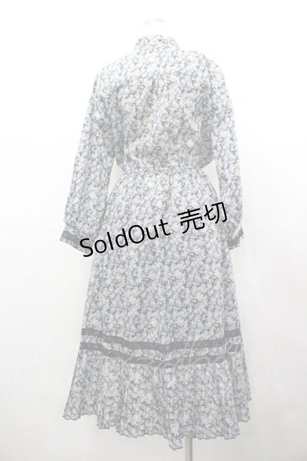 画像2: axes femme / 小花柄ボータイワンピース  ブラック I-26-02-18-067-AX-OP-SA-ZI (2)