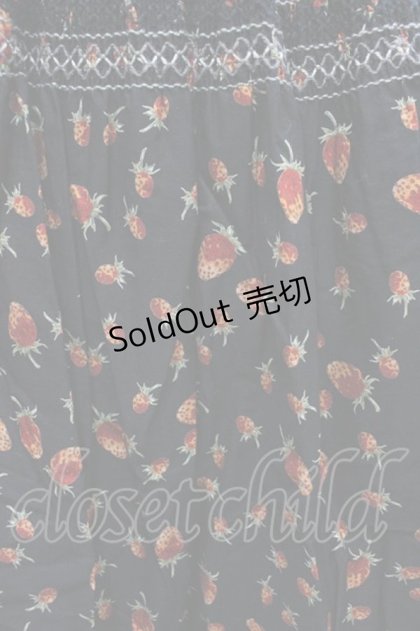 画像3: WONDERFUL WORLD / 苺pt&刺繍半袖ワンピース  ブラック I-26-02-18-071-LO-OP-SA-ZI (3)