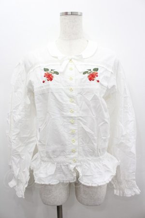 画像: WONDERFUL WORLD / さくらんぼ刺繍長袖ブラウス  ホワイト I-26-02-18-010-LO-BL-SA-ZI