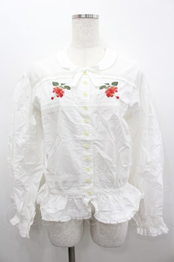 画像1: WONDERFUL WORLD / さくらんぼ刺繍長袖ブラウス  ホワイト I-26-02-18-010-LO-BL-SA-ZI (1)