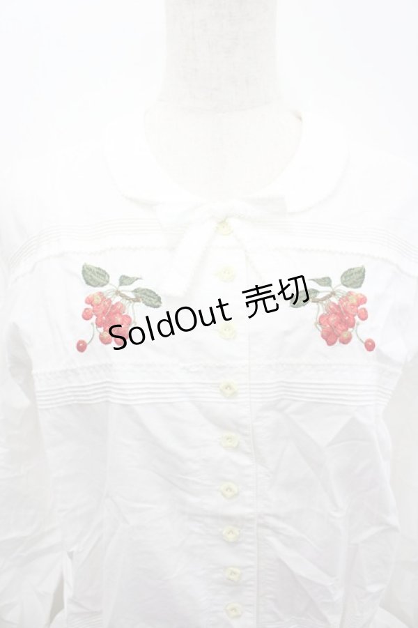 画像2: WONDERFUL WORLD / さくらんぼ刺繍長袖ブラウス  ホワイト I-26-02-18-010-LO-BL-SA-ZI (2)