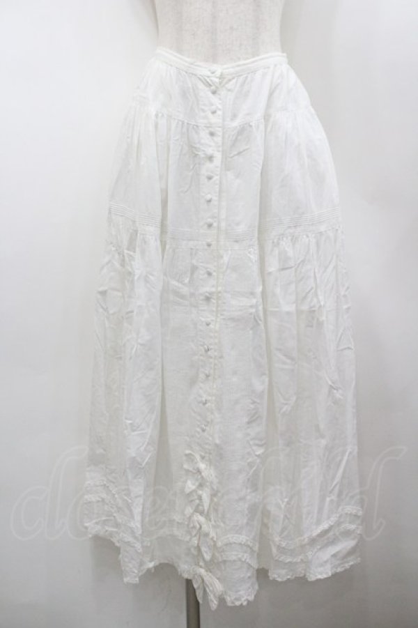 画像1: WONDERFUL WORLD / 裾5つリボン前開きスカート  ホワイト I-26-02-18-109-LO-SK-SA-ZI (1)