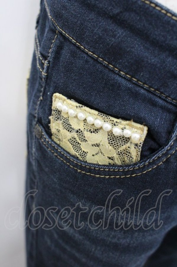 画像2: axes femme / レースパールデザインデニムパンツ  青デニム I-26-02-18-118-AX-PA-SA-ZI (2)
