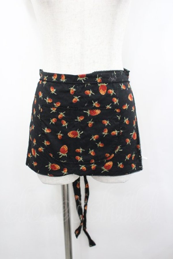 画像1: WONDERFUL WORLD / 苺ptサロンエプロン  ブラック I-26-02-18-121-LO-ZA-SA-ZI (1)