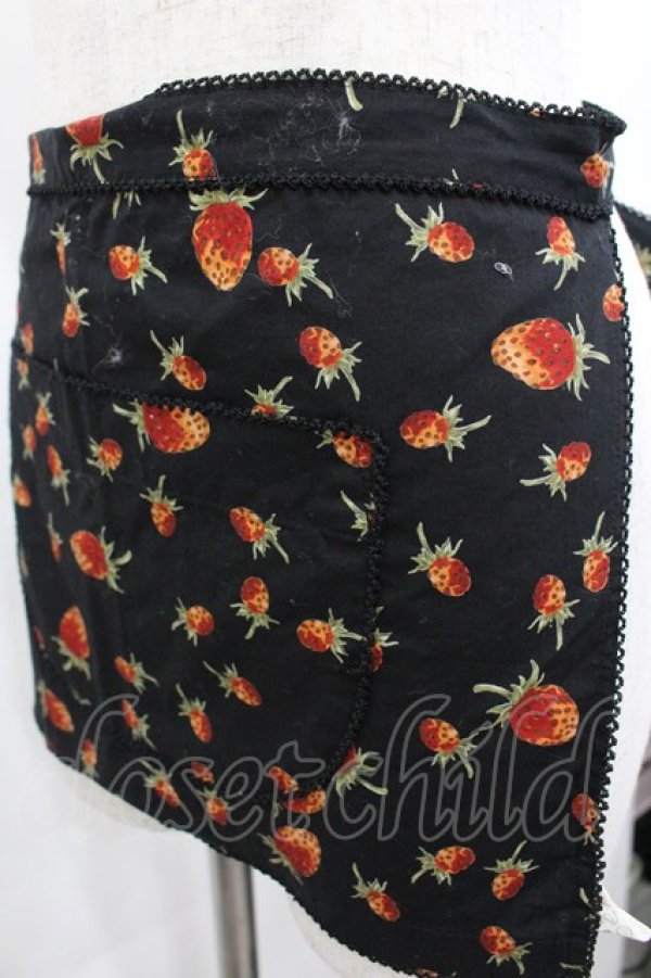 画像3: WONDERFUL WORLD / 苺ptサロンエプロン  ブラック I-26-02-18-121-LO-ZA-SA-ZI (3)