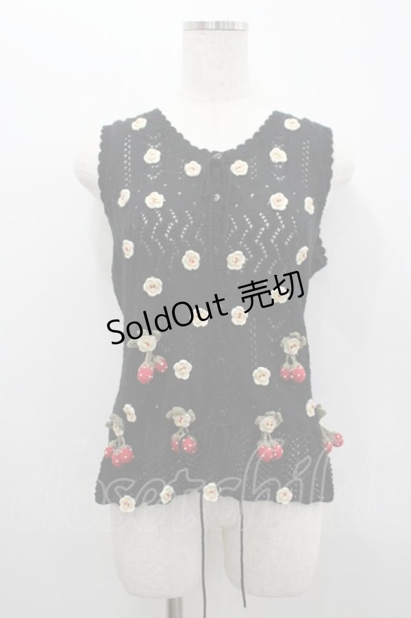 画像1: PINK HOUSE / 苺ニットモチーフ付き前開きニットベスト  ブラック I-26-02-18-013-LO-TO-SA-ZI (1)