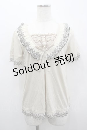 画像: axes femme / 袖蝶モチーフインナーPO  アイボリー I-26-02-18-017-AX-TO-SA-ZI