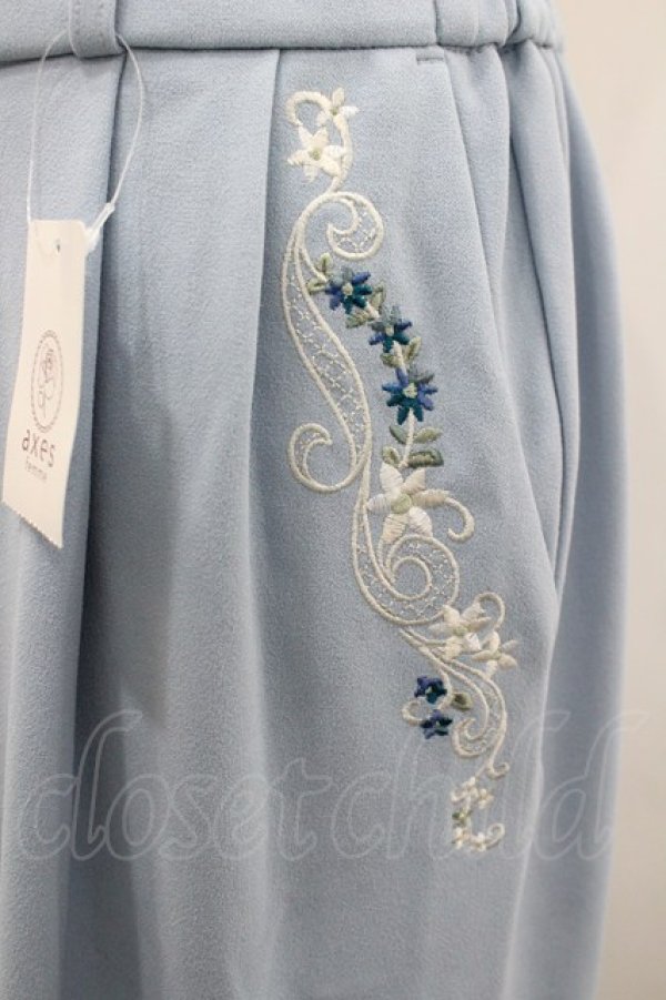 画像3: axes femme / 花刺繍タックカットパンツ F サックス I-26-02-20-089-AX-PA-SA-ZI (3)