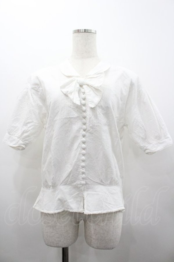 画像1: PINK HOUSE / 胸元リボンストライプ刺繍半袖ブラウス  白 I-26-02-20-019-LO-BL-SA-ZI (1)