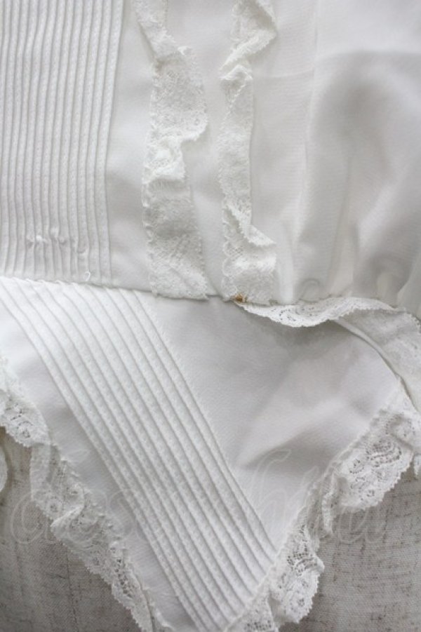 画像3: INGEBORG / フロントレースピンタック半袖ブラウス  白 I-26-02-20-020-LO-BL-SA-ZI (3)