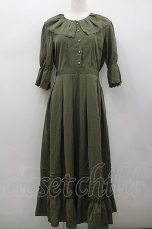 画像: Amavel / Classy Ladyフリルロングワンピース  カーキ I-26-02-23-075-CA-OP-SA-ZI