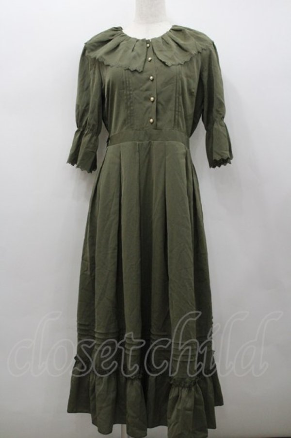 画像1: Amavel / Classy Ladyフリルロングワンピース  カーキ I-26-02-23-075-CA-OP-SA-ZI (1)