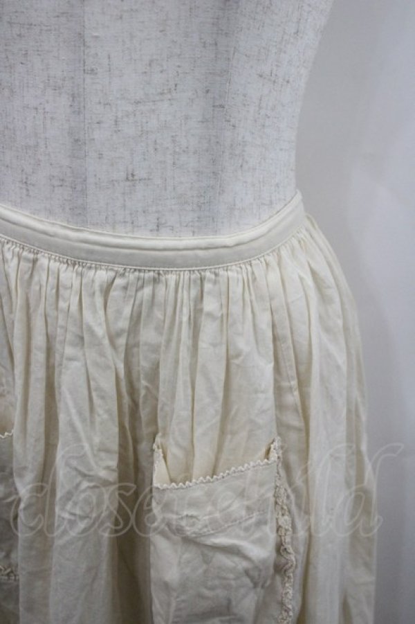 画像2: WONDERFUL WORLD / フロントポケットスカート  生成り I-26-02-23-096-LO-SK-SA-ZI (2)