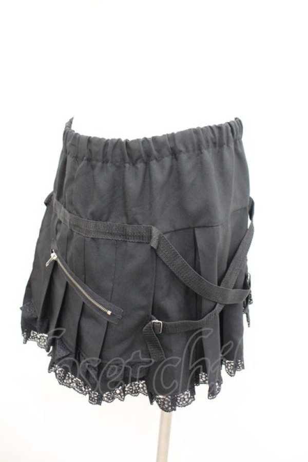 画像3: GOOD LUCK / ベルトデザインプリーツスカート  黒 I-26-02-23-099-PU-TO-TE-ZI (3)