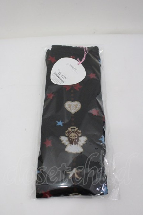 画像2: BABY,THE STARS SHINE BRIGHT / くみゃちゃんのDokiDoki Christmas Party柄オーバーニーソックス（天使柄）  黒 I-26-02-23-122-BA-ZA-SA-ZI (2)