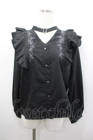 画像: axes femme / チョーカー風ローズ刺繍ブラウス F 黒 I-26-02-23-014-AX-BL-TE-ZI
